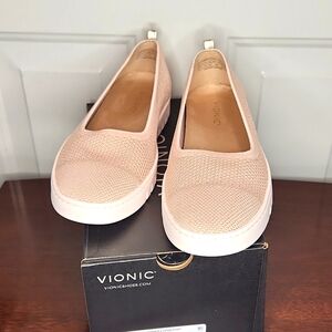NIB Vionic Uptown Skimmer, Light Pink Flats. 8 1/2W